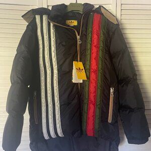 Gucci x adidas Padded Down Hooded Jacket With Detachable Sleeves  713712-